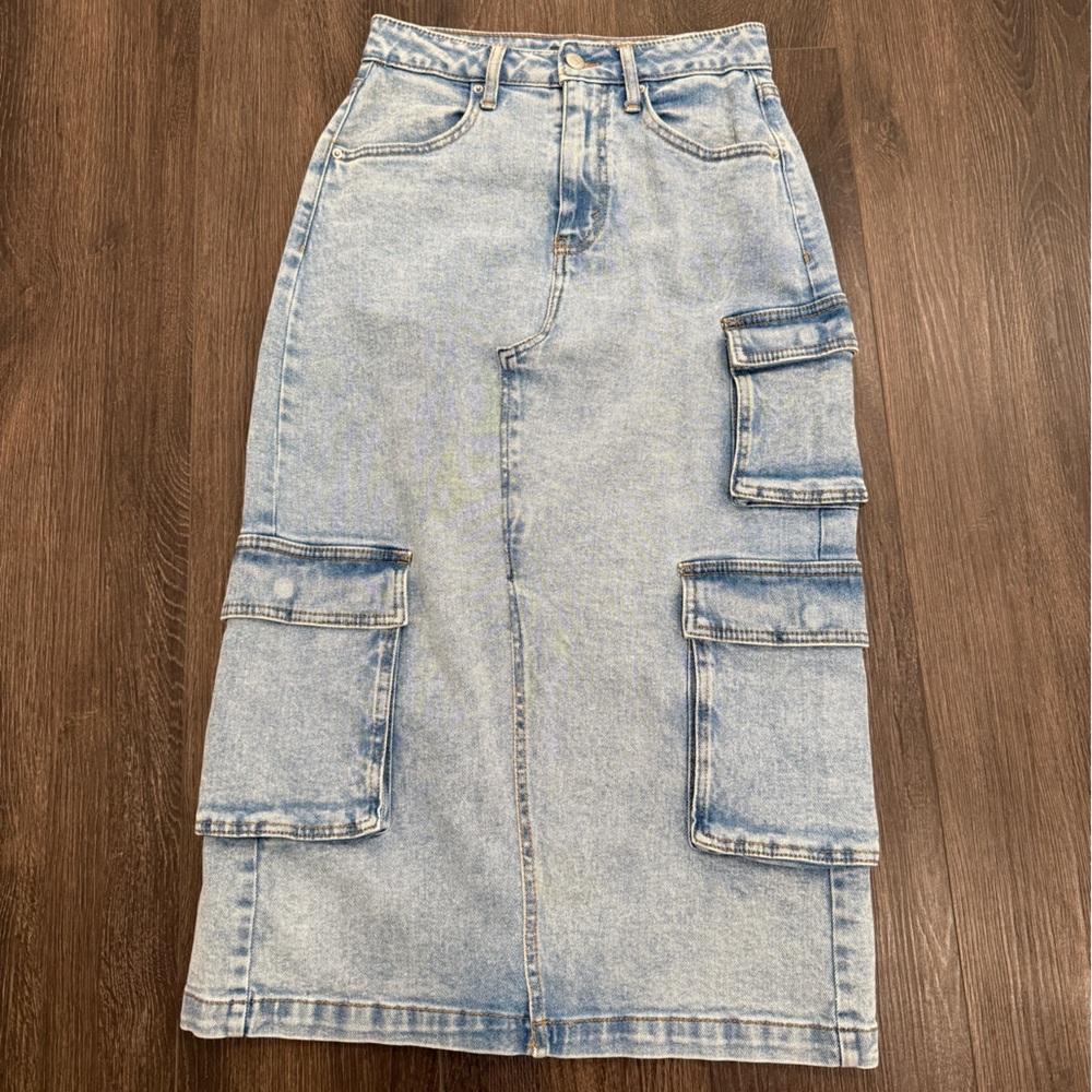 Wild Fable Blue Denim midi cargo Skirt